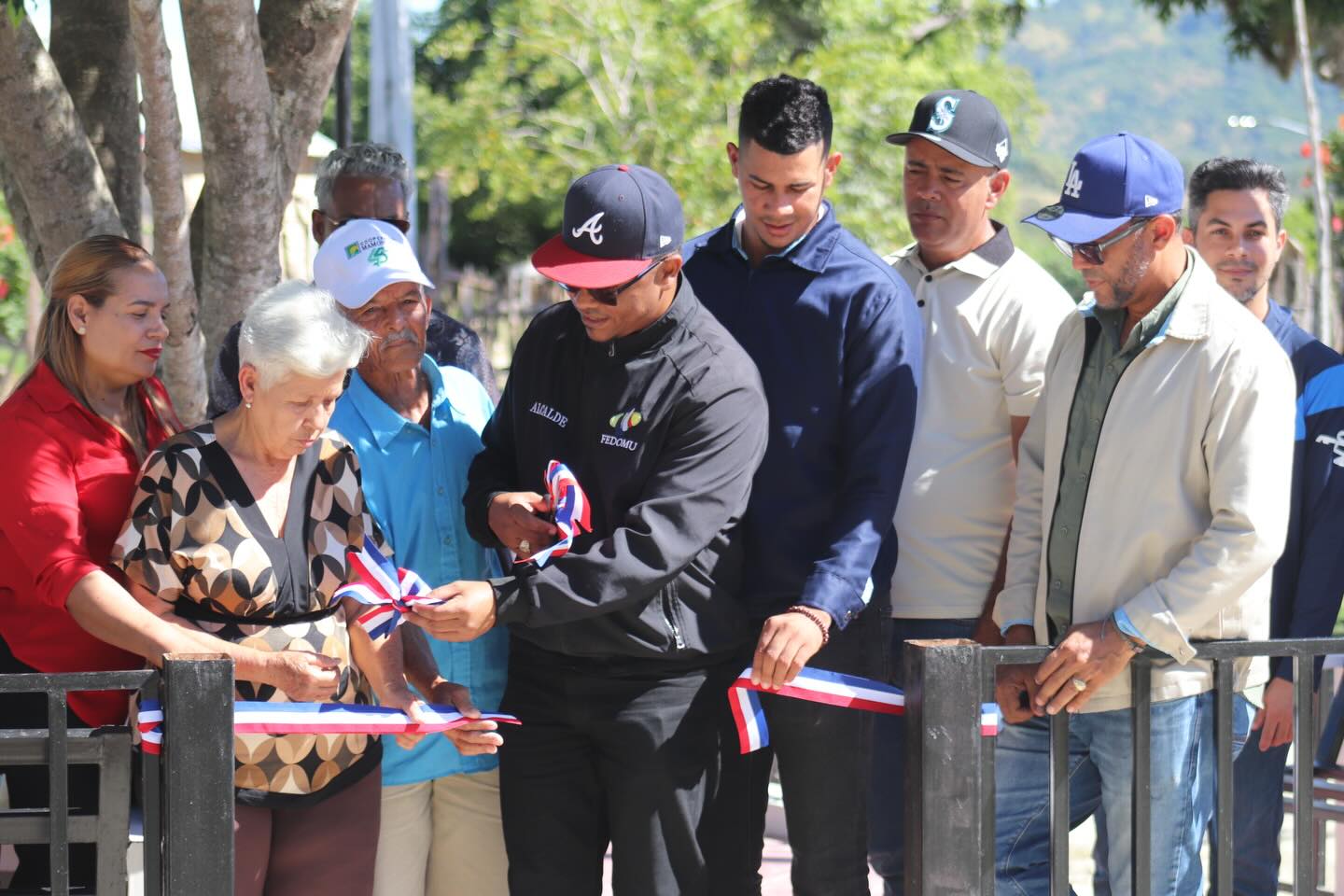 Inauguración del parquecito en la comunidad de Sabana de Inaje.