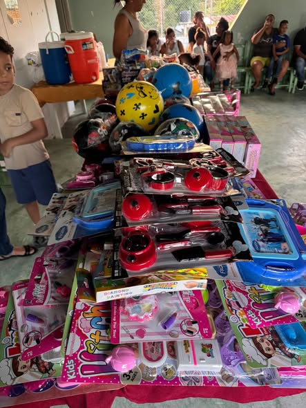 Alcalde Miguel Ángel Mercado comparte tarde de alegría con niños de la comunidad La Lana.